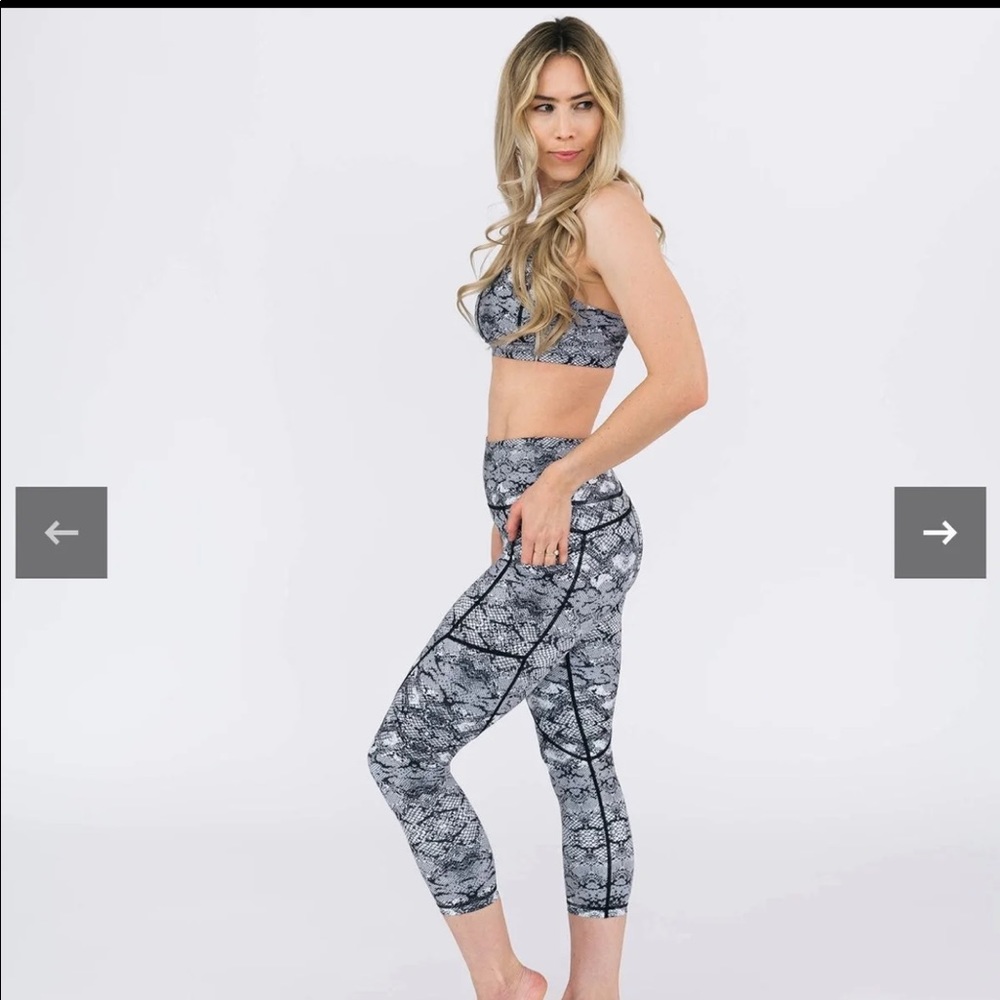 NEW ZYIA Cobra Metallic Light n Tight Capri - Picture 2 of 7